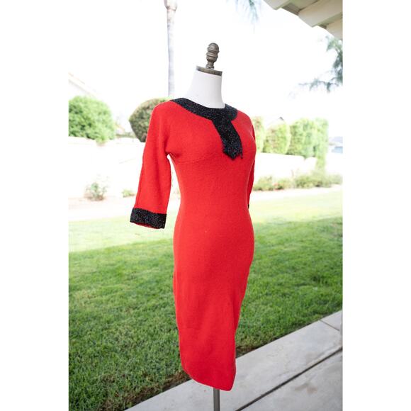 Gene Shelly's Boutique100% Red Wool Dress with Glass Beaded Design Size 8 - Picture 5 of 12